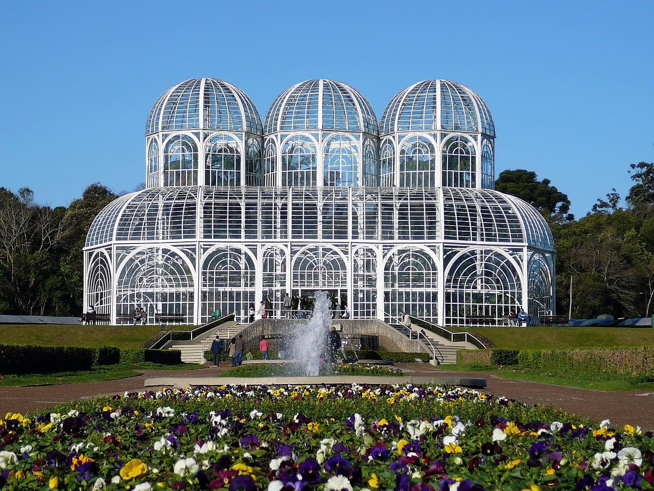 Explorando o Jardim Botânico de Curitiba: Um Oásis de Beleza e Aprendizado